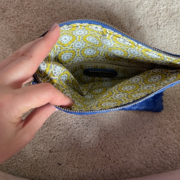 Clutch - Picture 2 of 2